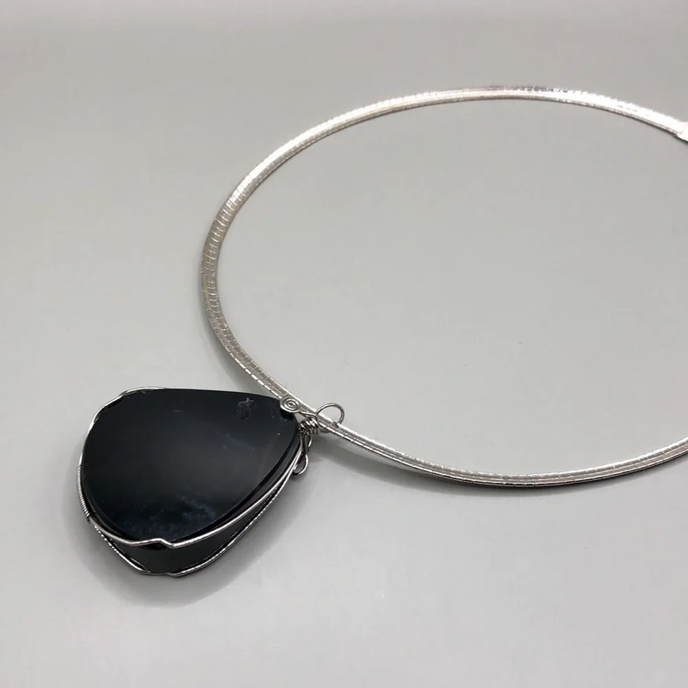 Druzy drusy geode slice pendant stone omega chain necklace statement style. - Picture 4 of 6